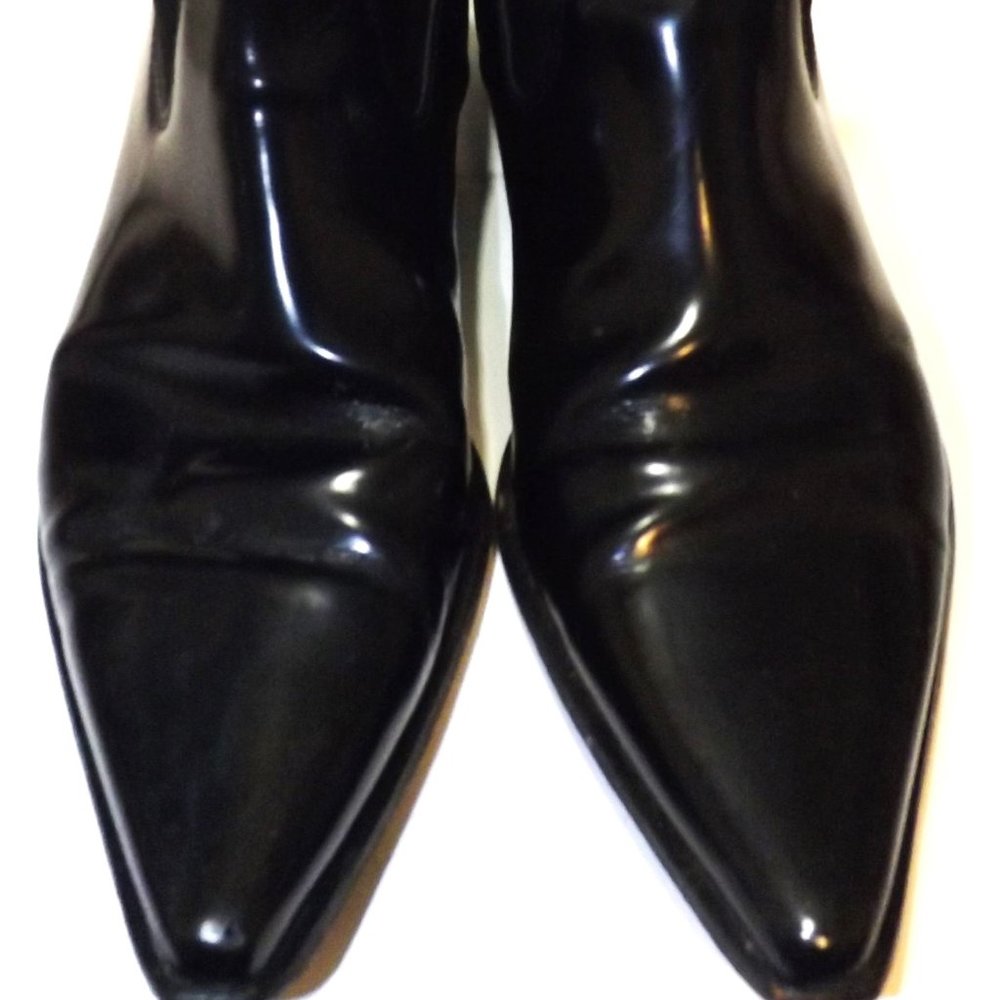 Designer Black Leather Booties W7